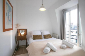 Heavenly & Cozy Parisian Flat - Place Voltaire